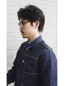 エルフィ(ELF=y) センターパート／ニュアンスパーマ／フェザーパーマ