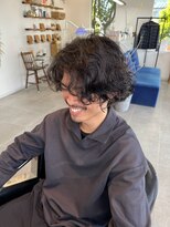 O ツイストスパイラルセンターパート七三黒髪暗髪