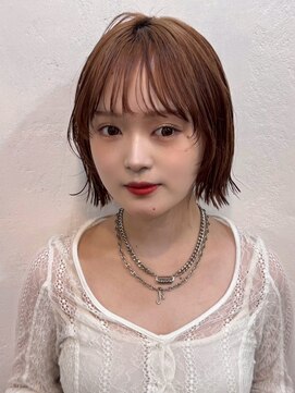 ファルベ(Farbe) ストレートくびれヘアアプリコットオレンジ夏のヘアアレンジ