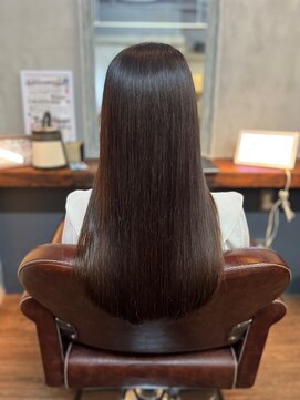 スローネ(THRONE) 髪質改善酸性ストレートで艶髪／20代30代40代／新宿