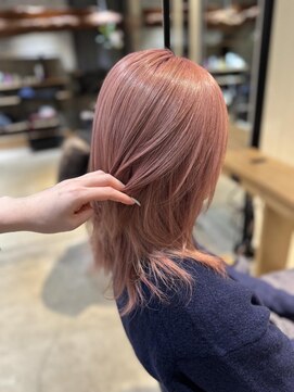 ニカイ(2F) ミディアムレイヤー/ピンクカラー