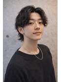 落ち着きある雰囲気◎大人メンズスタイル黒髪ウルフスパイラル
