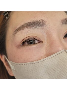 キッカ(Kikka) 朝からの時間にが短縮！眉とまつ毛でしっかり好印象！