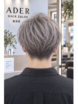 アーダーヘアサロン 森田店(ADER HAIR SALON)&nbsp;透明感シルバーカラーのエアリーツーブロックマッシュ