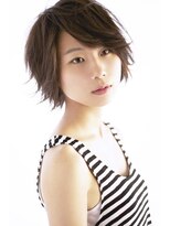ドナコ(donaco)&nbsp;外ハネを活かしたエアリーショートカールスタイル