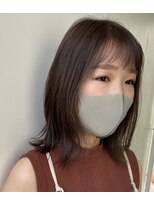 トリート(treat) 抜け感抜群。deepカラーの外はねボブ！