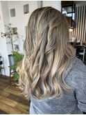 ブロンドヘアーバレイヤージュ