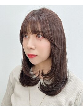 フラッフィー(Fluffy) ★トレンドセミロングレイヤー