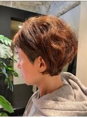 くせ毛を活かしたショートヘア/縮毛
