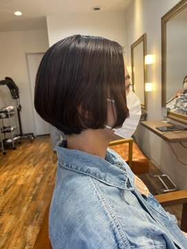 プティアミ(petite amie) スタイリングが楽なショートボブ