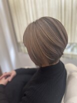 美容室くわはら&nbsp;魅せるグレイカラー