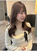 韓国ヘアロングレイヤーカットミルクティーベージュ前髪カット