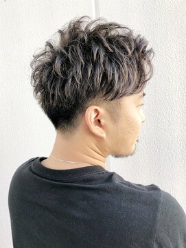 キアラ(Kchiara) アップバング×ワイルドツーブロック×ビジカジ