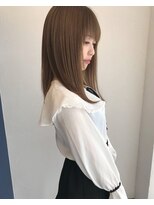 シェルパ(SHERPA)&nbsp;《ＳＨＥＲＰＡ》ミルクベージュにミディアムストレート＊