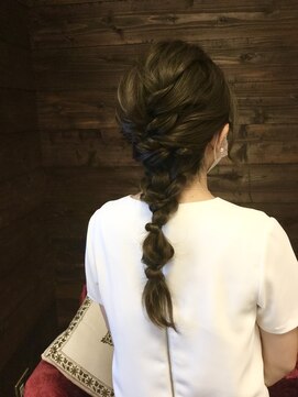 ミックスカール(Mixcurl) パーティー編み込みスタイル