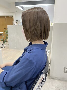 オウル(Owll) ◆◇グレージュカラー　オシャレなぱっつんボブ◇◆