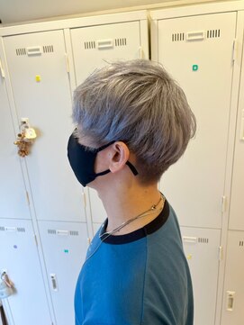 ナンバー ユアイロ 川崎(N° uairo) 【末安】メンズカットシルバーブリーチ/川崎駅西口徒歩5分