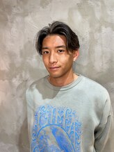 ルーメン 岐阜(ROOO MEN) メンズニュアンスセンターパートマッシュハイライトカラー