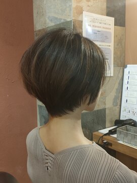 ブランカ(blanca) リフトアップショートボブ