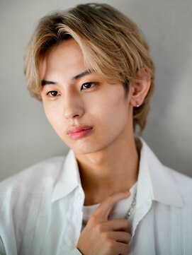 ノエル 池袋店(noel) フェザーショート/センターパート/ミルクティー/ニュアンス