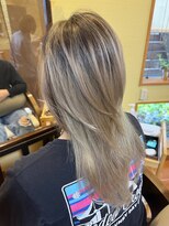 ピークアブー アヴェダ アトレ恵比寿(PEEK-A-BOO AVEDA) ハイライトカラー グレージュ 極細ハイライト