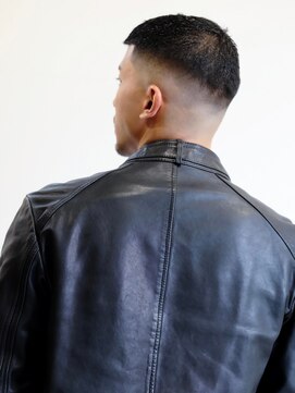 エムスラッシュ 横浜元町店(M.SLASH) ■スキンフェード/ツーブロック刈り上げ/ダークグレージュ/元町9