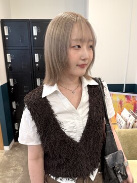 ソル オモテサンドウ 表参道 青山(SOL . OMOTESANDO) ブリーチ2回ミルクティーグレージュ　stylist聖斗