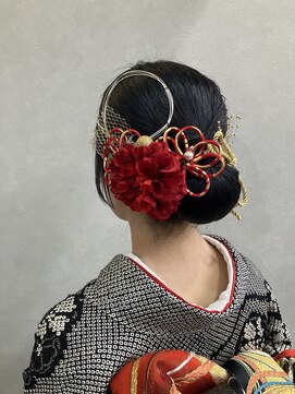 イツキ ヘアーデザイン(ITSUKI hair design) 成人式ヘアセットタイトシニヨン金箔水引
