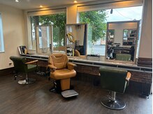 バーバー アミティ プール オム(BAR BER amity POUR HOMME)の雰囲気(和みのある空間で、ゆったりくつろげるバーバー)