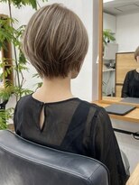 アンド 苦楽園(AND) 夙川/苦楽園口/40代50代60代/ショートボブ/明るい白髪染め
