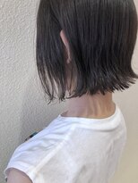 リコ ヘアアンドリラクゼーション(LICO HAIR&RELAXATION) 【LICO】暗髪カラーが決めて耳かけ切りっぱなしボブ