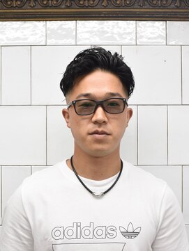 メリケンバーバーショップ コウベ(MERICAN BARBERSHOP KOBE) カジュアル73スキンフェードパーマ