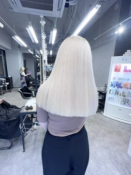 セレーネヘアーレイズ 梅田店(Selene hair Raise) white