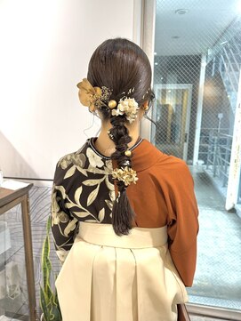 ウユ(uyu) 卒業式ヘア、ポニーアレンジ