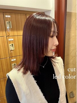 エスポワール(Espoir) 外はねミディアムレイヤー×ワインレッドカラー