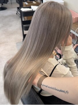 ローレン(Lolen.) 【ミルクティーグレージュ ブリーチ2回】ふじゆー