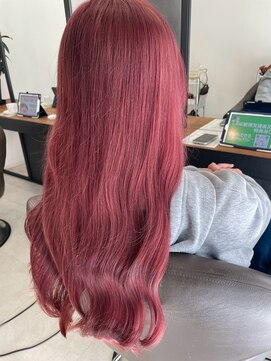 エボルブヘアー(EVOLVE Hair) ブリーチカラー/ピンクカラー/パツっとロング