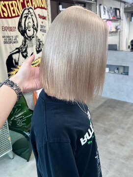 ホワイトミルクティーベージュカラー