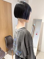 ラミエ バイ メルト 吉祥寺(lamie by melt)&nbsp;"久保田"ミニボブイヤリングカラー縮毛矯正ブルーブラック