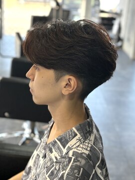 ニアウ 高崎店(Niau) メンズセンターパートニュアンスフェザーパーマ群馬高崎眉毛韓国