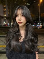 エッセンザ 梅田(ESSENZA)&nbsp;スーパーロング　レイヤーカット黒髪