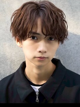 ナチュラル 渋谷(NATURAL) ●フェザーパーマ／スパイキーショート［メン ズ／渋谷］