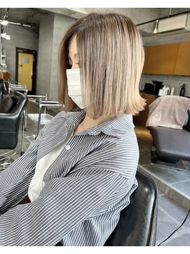 モルト 麻生(molt) バレイヤージュ　ボブ