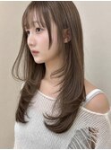 シースルーバング×くびれレイヤー×まろやかベージュ