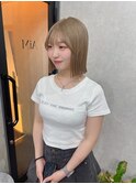切りっぱなしボブ×ミルクティーベージュ