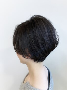 バズ ビー(BUZZ Bee) くびれショートボブ