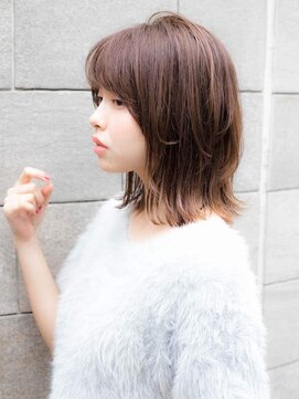 ルティア 池袋(Lutia) 外ハネで動きのあるヘア