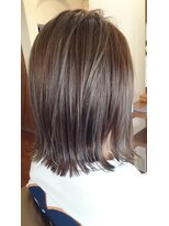 ヘアーショップ あると(Hair Shop)&nbsp;グレー系ハイライト