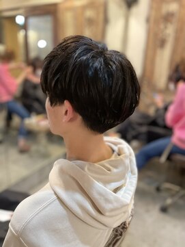 ロイジー(roijir) 【roijir 表参道】ゆるパーマ×マッシュショート