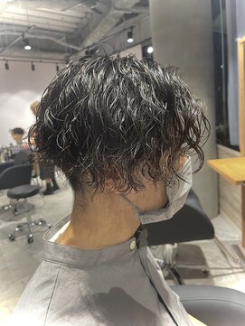 リーオオサカ(Lee Osaka) 【カット＋ツイスパ】ミディアムマッシュ/新出奈津樹